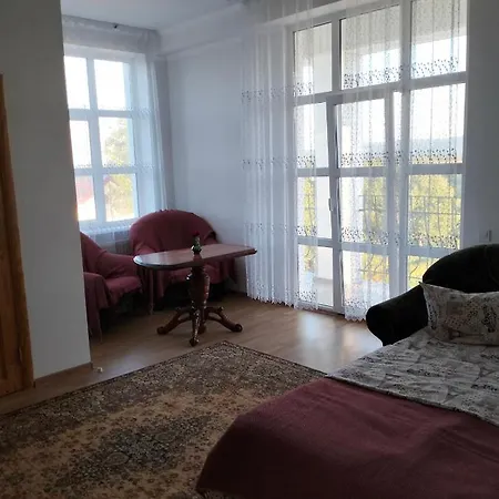 сади єви Hotel *